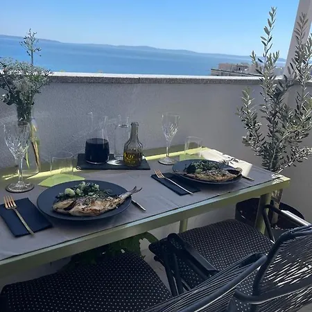 Sea View With Garage Split