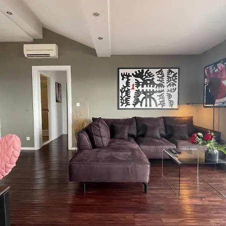 Sea View With Garage Apartment *